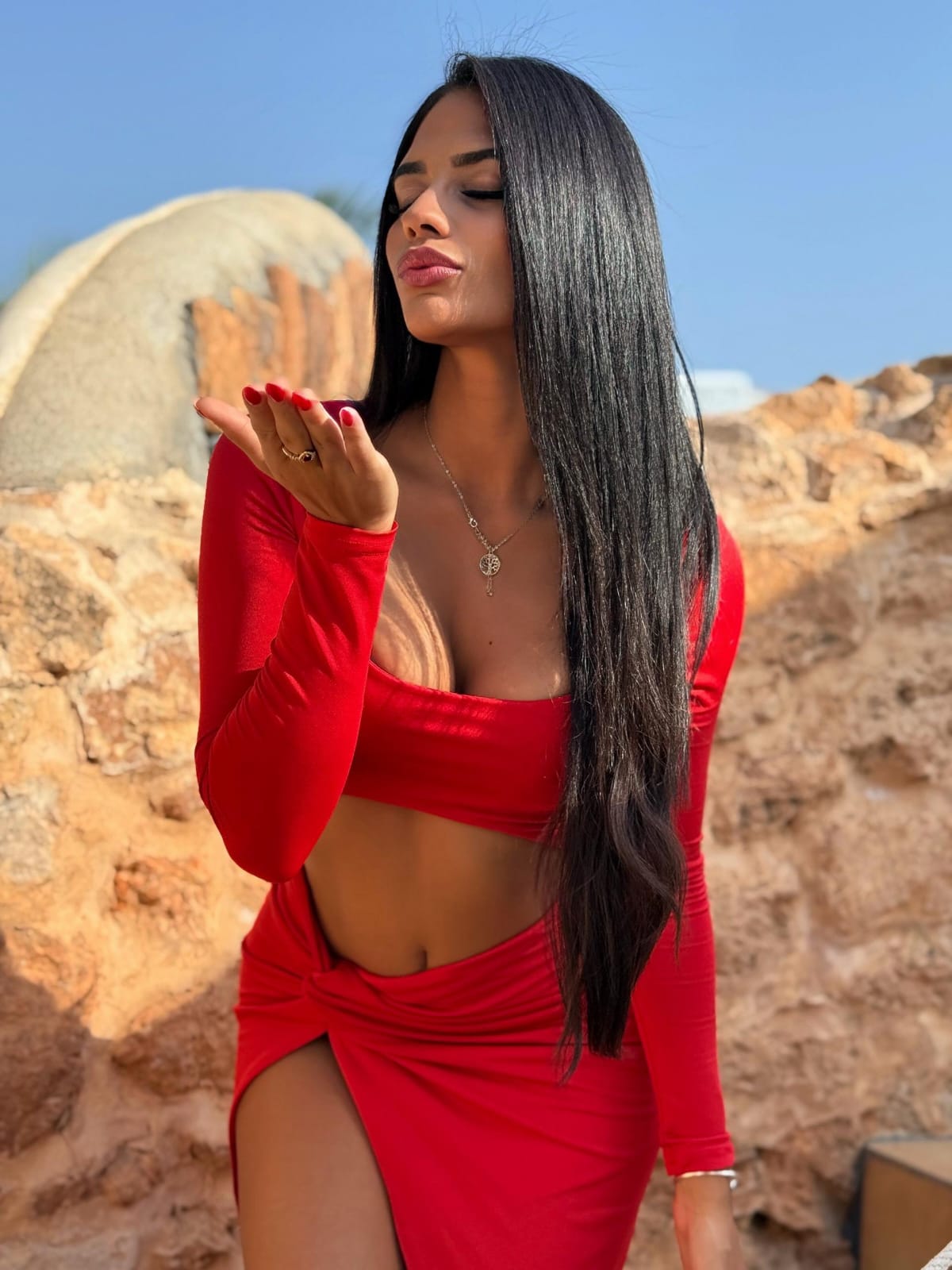 Escort - BELLA - Ibiza Tops